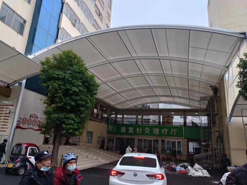 滨海县推拉雨棚定制厂家，仓库通道、卸货区移动伸缩棚搭建-2